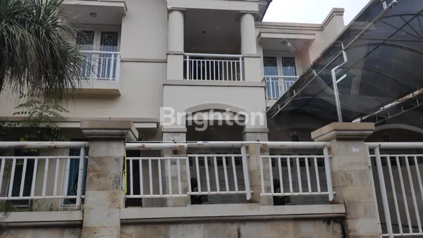 image RUMAH SIAP HUNI SURABAYA TIMUR LINGKUNGAN NYAMAN LUX CENTRAL PARK DEKAT PAKUWON CITY (1)