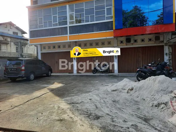 image RUKO DI LOKASI PALING DIMINATI 4,5 LANTAI SIAP USAHA (4)