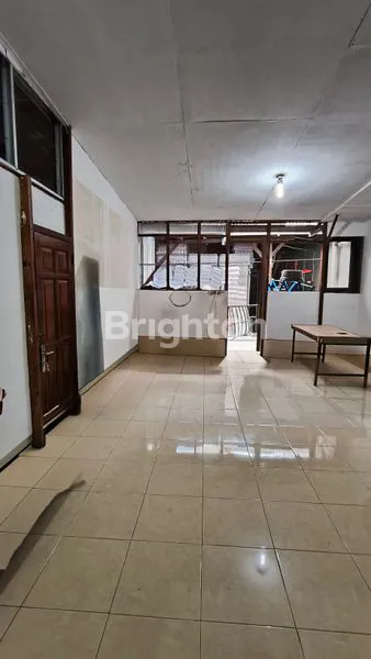 image RUKO STRATEGIS 3 LANTAI DI GATSU BARAT, COCOK UNTUK USAHA DAN KANTOR CABANG (3)