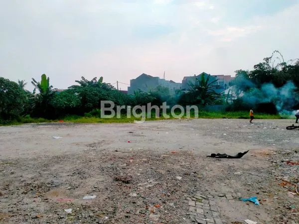 LAHAN PINGGIR JALAN KSU CILODONG DEPOK