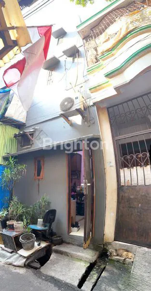image RUMAH STRATEGIS 3 LANTAI DI JEMBATAN LIMA JAKARTA BARAT (1)