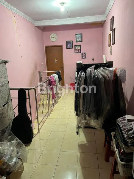 image RUMAH STRATEGIS 3 LANTAI DI JEMBATAN LIMA JAKARTA BARAT (3)