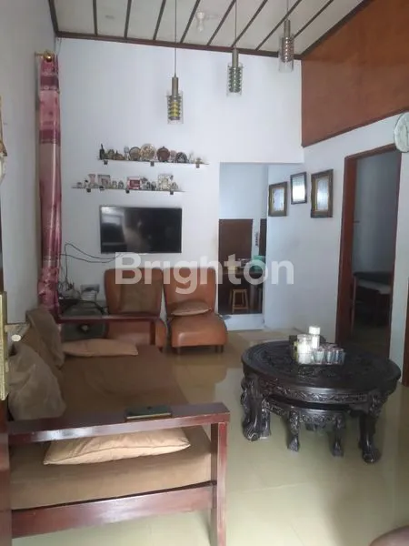 image JUAL RUMAH LOKASI STRATEGIS DEKAT AL AZHAR JAKASAMPURNA (2)