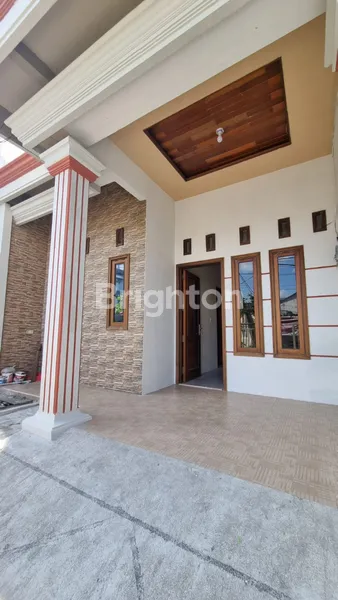 image RUMAH 2 LANTAI SIAP HUNI DI GRIYA SURABAYA ASRI - SHM (4)