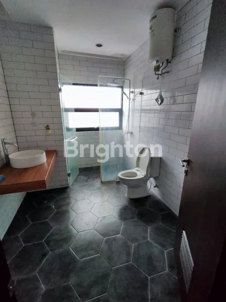 image RUMAH 2 LANTAI  SIAP HUNI DI SERUA INDAH TANGSEL (7)