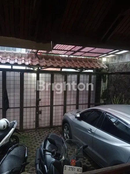 image RUMAH MEWAH 2 LANTAI PREMIUM DEKAT MARANATHA & TOL PASTEUR (3)