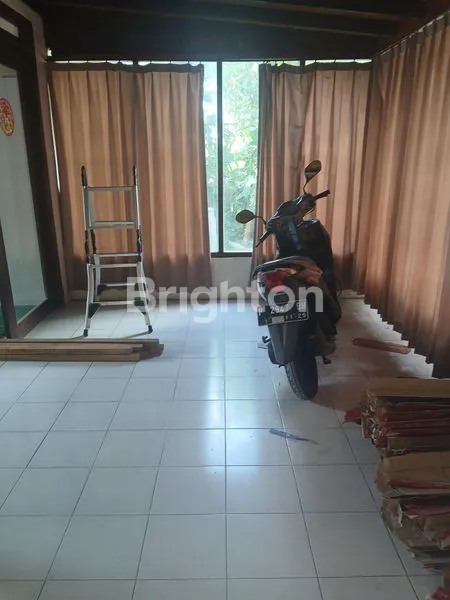 image RUMAH SATU LANTAI DI KOMPLEK PERUMAHAN ELITE DEKAT SEKOLAH INTERNATIONAL DYATMIKA (2)