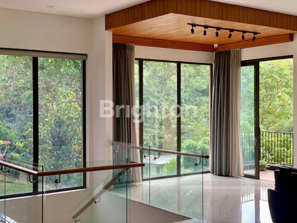 image RUMAH SUPER MEWAH SIAP PAKE (8)