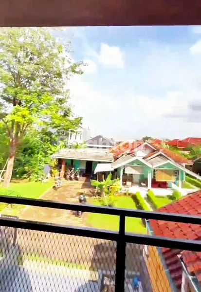 image RUMAH BARU GRESS 2 LANTAI LOKASI STRATEGIS SIAP HUNI (6)