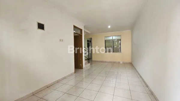 image DIJUAL RUMAH RENO 2LANTAI DI KELAPA GADING  (5)