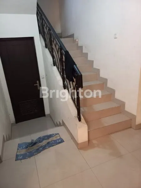 image RUMAH SIAP HUNI LEGENDA WISATA NYAMAN & AMAN (4)