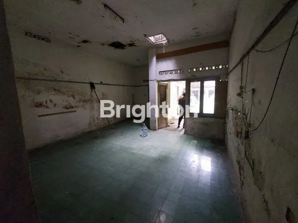 image RUKO PREMIUM JL. DHOHO KEDIRI - LOKASI STRATEGIS 6X43M SHM (7)