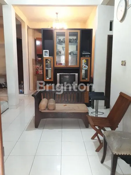 image RUMAH CANTIK 2 LANTAI SIAP HUNI DI DAERAH PONDOK BAMBU JAKARTA TIMUR (6)