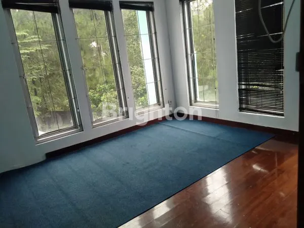 image HOUSE WITH MANY ROOMS EQUATOR SENTUL CITY (5)