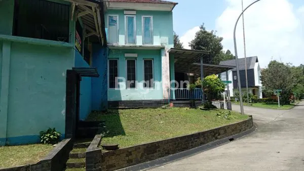 image HOUSE WITH MANY ROOMS EQUATOR SENTUL CITY (3)