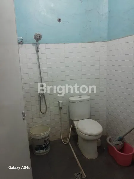 image RUMAH SIAP HUNI ADA KIOS NYA DI DAERAH JAKARTA (7)