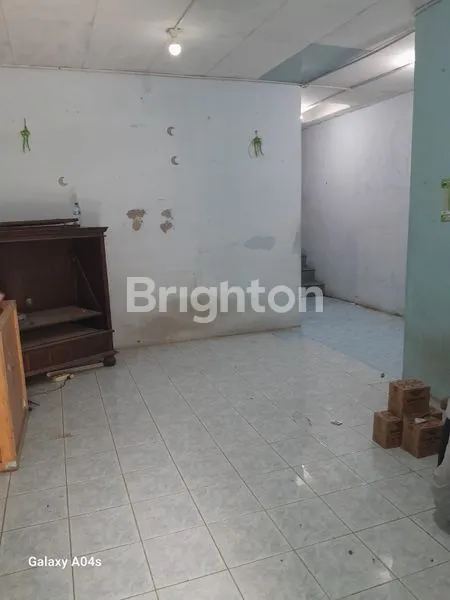 image RUMAH SIAP HUNI ADA KIOS NYA DI DAERAH JAKARTA (8)