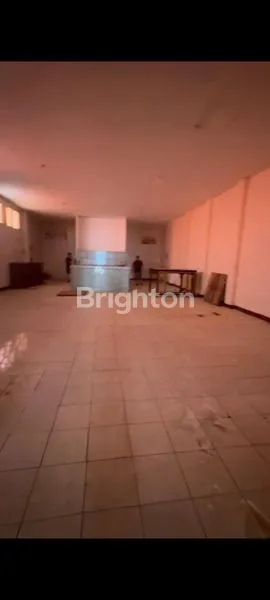 image RUMAH LAMA DAN LUAS HITUNG TANAH SAJA DAERAH JELAMBAR FAJAR JAKARTA BARAT  (1)