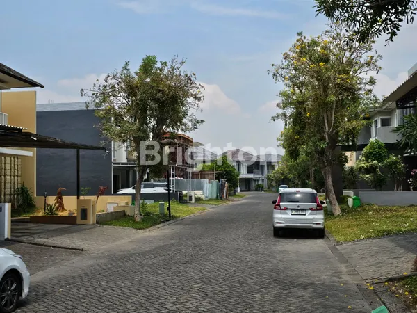 image RUMAH ROYAL RESIDENCE SURABAYA (7)