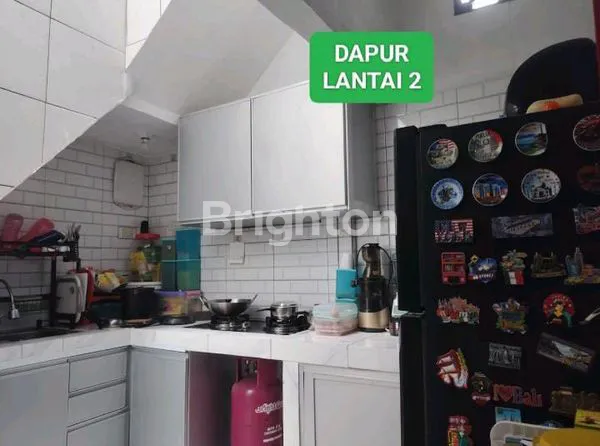 image RUMAH 3 LANTAI LOKASI SRTATEGIS  (5)
