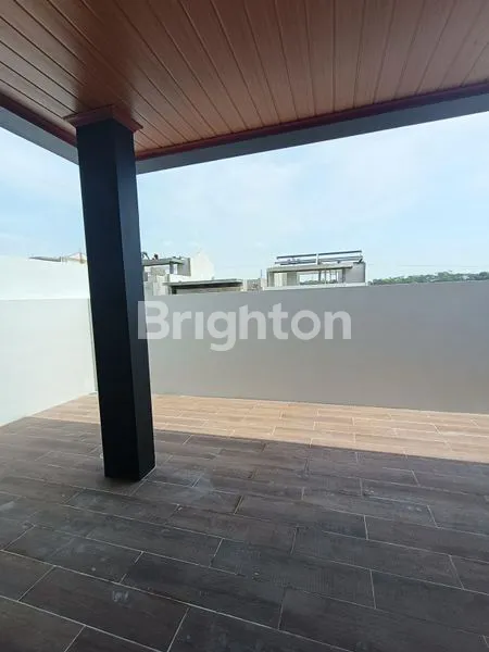 image RUMAH 3 LANTAI MODERN CLUSTER RED TERRACOTA TYPE DAISY CITRAGRAND SEMARANG  (7)