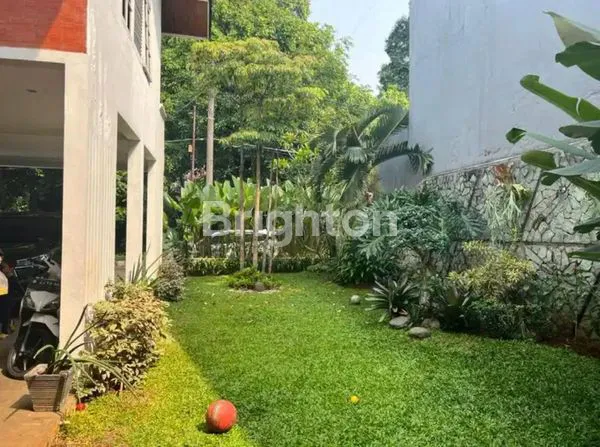 image RUMAH MEWAH DALAM PERUMAHAN ASRI DI LEBAK BULUS CILANDAK (2)