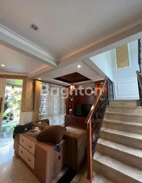 image RUMAH MEWAH DALAM PERUMAHAN ASRI DI LEBAK BULUS CILANDAK (5)