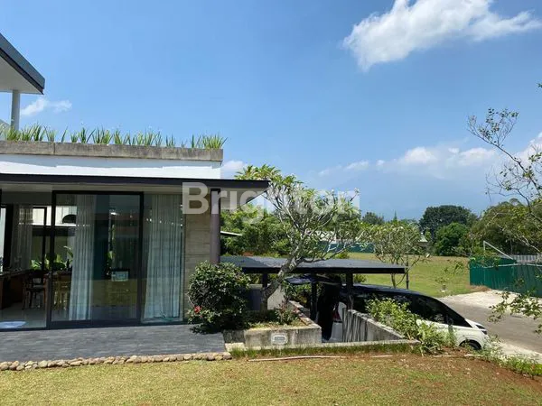 image RUMAH SIAP HUNI ASRI NYAMAN VIEW GUNUNG SALAK  DI RANCAMAYA GOLF ESTATE BOGOR (8)