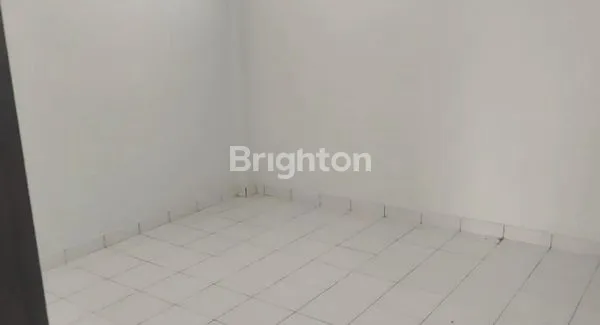 image RUKO 3 LANTAI PINGGIR JALAN COCOK UNTUK PERTOKOAN,APOTIK,KANTOR,SALON,DLL DIAREA KEROBOKAN. (5)