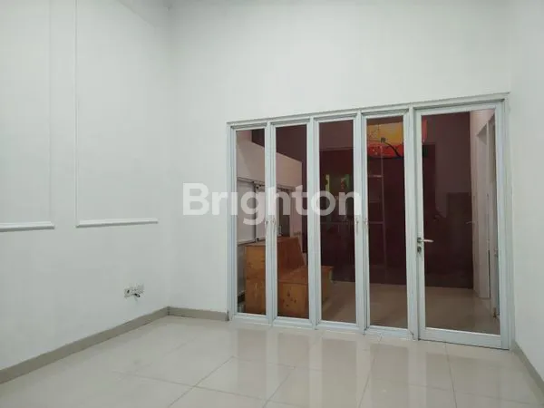 image RUMAH APIK DAN STRATEGIS PINGGIR JALAN (5)