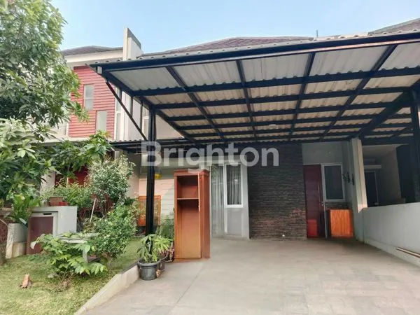 image RUMAH KOTA WISATA CIBUBUR 2 LANTAI TERAWAT NEGO SAMPAI DEAL (1)