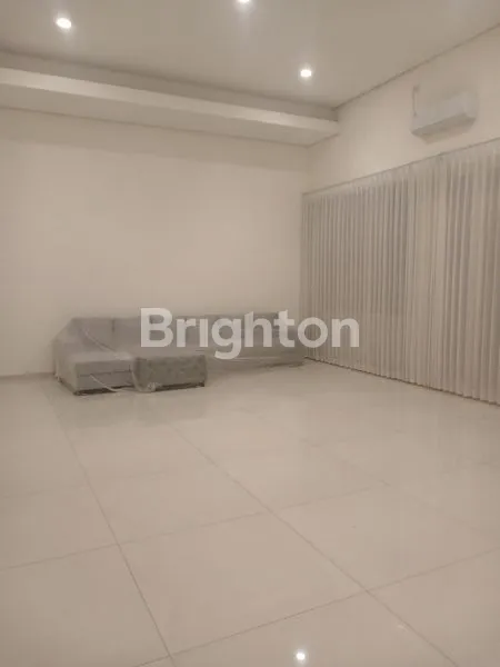 image RUMAH MEWAH 2 LANTAI PREMIUM PAKUWON INDAH, SIAP HUNI, 5 KAMAR (5)