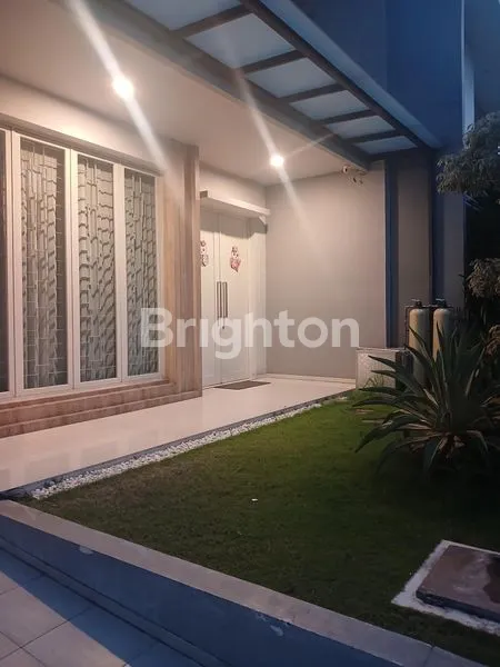 image RUMAH MEWAH 2 LANTAI PREMIUM PAKUWON INDAH, SIAP HUNI, 5 KAMAR (2)