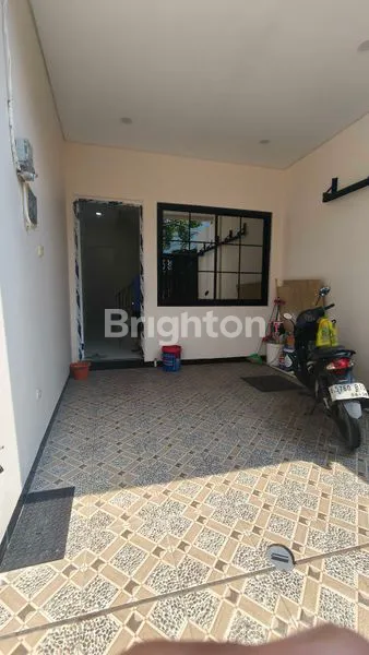image RUMAH CANTIK BARU 3 LANTAI DI TANJUNG DUREN DEKAT CENTRAL PARK MALL (2)