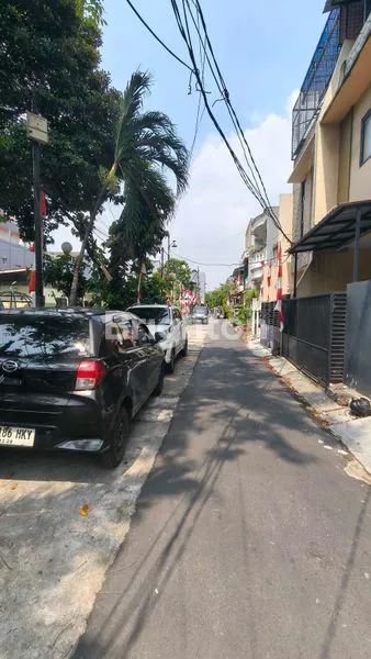 image RUMAH CANTIK BARU 3 LANTAI DI TANJUNG DUREN DEKAT CENTRAL PARK MALL (8)