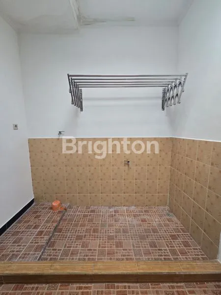 image RUMAH MINIMALIS MODERN DI KOMPLEK DHAYA PESONA JOMBANG (7)