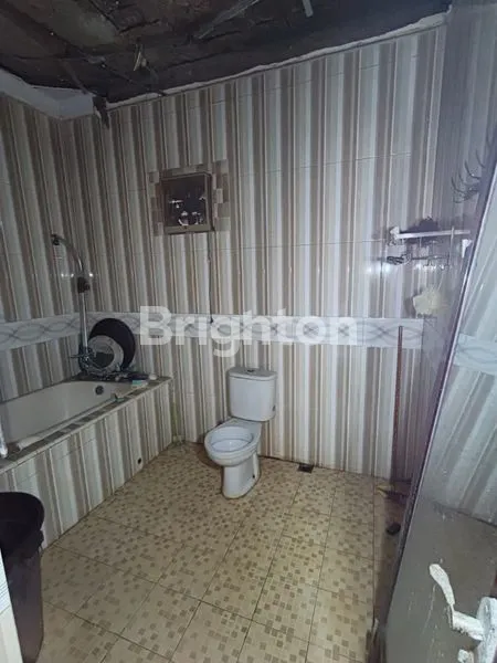 image DIJUAL RUMAH DENGAN HALAMAN DEPAN LUAS HARGA PASTI MURAH \\UD83E\\UDD29 (6)
