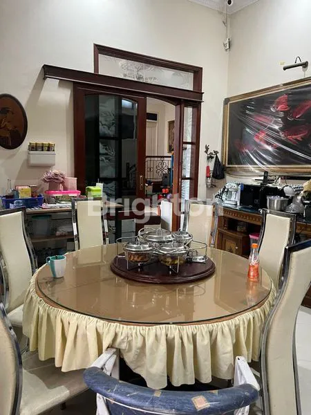 image RUMAH MEWAH DAN MEGAH 2 LANTAI FURNISED MENEMPEL DI SERTAKAN DI BUKIT SARI SEMARANG (3)