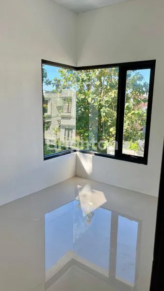 image RUMAH 2 LANTAI CLUSTER PREMIUM NUSA DUA - 3KT SIAP HUNI (6)