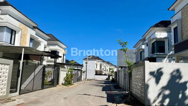 image RUMAH 2 LANTAI CLUSTER PREMIUM NUSA DUA - 3KT SIAP HUNI (1)