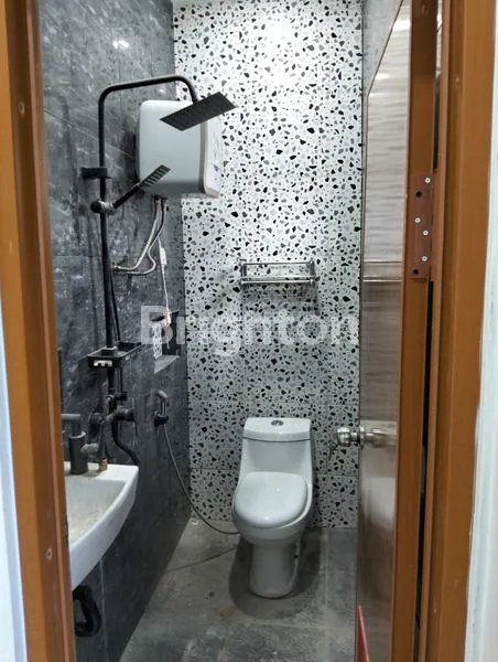 image RUMAH KOS 3 LANTAI 12 KAMAR DI RING #1 UNDIP (3)