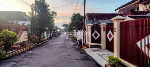 image DIJUAL RUMAH DEKAT KAMPUS BRAWIJAYA DI DAERAH SUHAT KOTA MALANG (2)