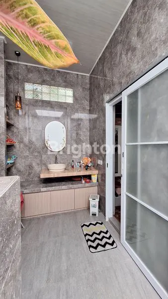 image RUMAH HOOK MODERN DI SAWANGAN DEPOK HARGA NJOP  (4)