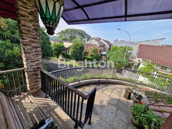 image RUMAH HOEK DI NUSALOKA (2)