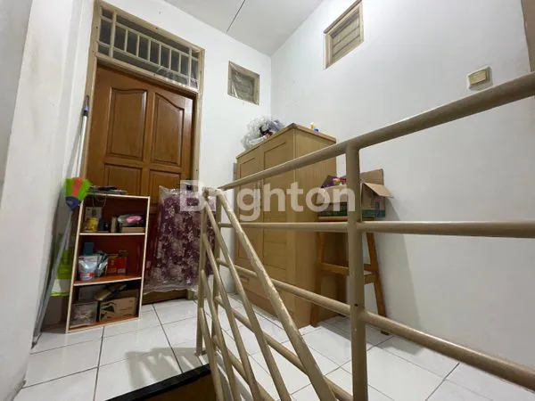 image RUMAH 3 LANTAI SEMI-FURNISHED STRATEGIS DI GLODOK, KEMURNIAN V (2)