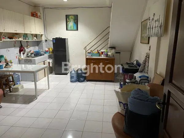 image RUMAH 3 LANTAI SEMI-FURNISHED STRATEGIS DI GLODOK, KEMURNIAN V (1)