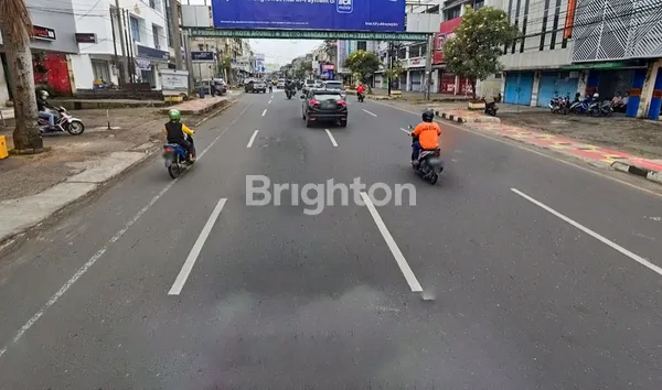 image JUAL RUKO 3 LANTAI PINGGIR JALAN KARTINII (4)