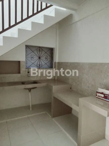 image RUMAH 2 LANTAI SIAP HUNI DI CENG HAY, JATINEGARA - DEKAT PDAM (6)