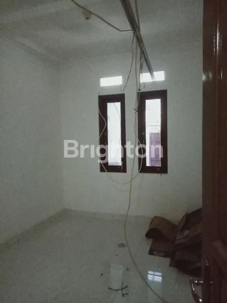 image DISEWAKAN RUMAH TINGGAL DI JALAN CENG HAY RAWABUNGA JATINEGARA JAKARTA TIMUR. (3)