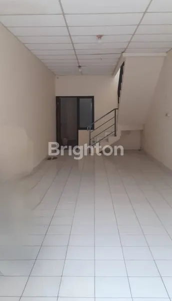 image RUKO PULO GADUNG, JAKARTA TIMUR, 2 LANTAI, SANGAT STRATEGIS, COCOK UNTUK TOKO FASHION, KANTOR, ATAU BISNIS F&B (2)